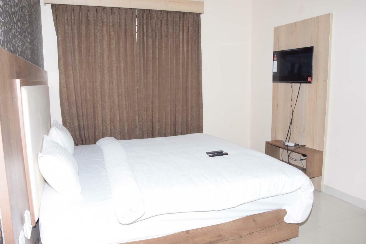 Salem Regency - A Business Stay Buitenkant foto