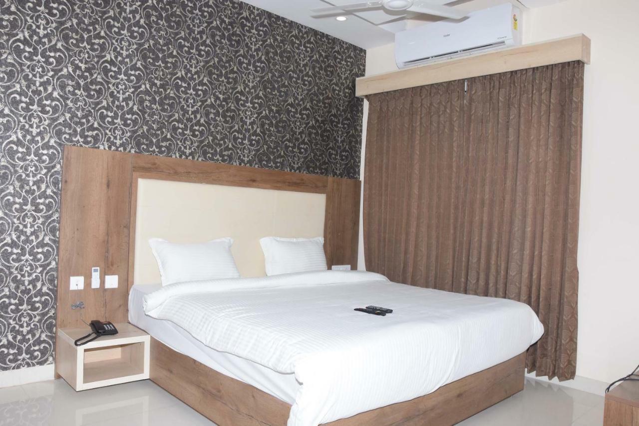 Salem Regency - A Business Stay Buitenkant foto