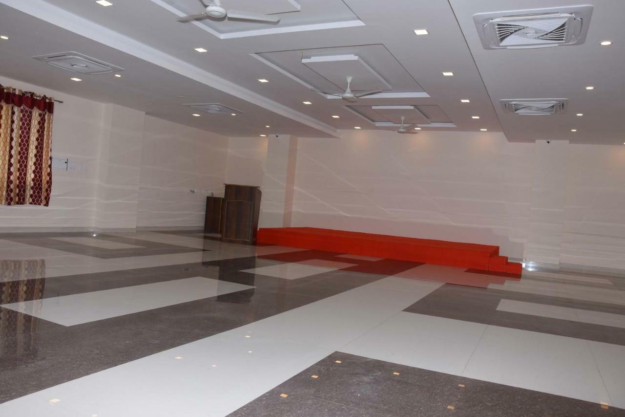 Salem Regency - A Business Stay Buitenkant foto